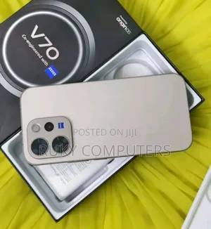 New Vivo V70 512 GB Gray