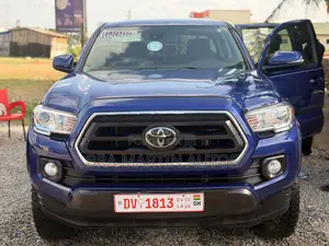 Toyota Tacoma SR Double Cab 5' Bed V6 AT 2023 Blue