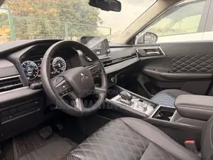 Mitsubishi Outlander SE Special Edition 2023 Silver