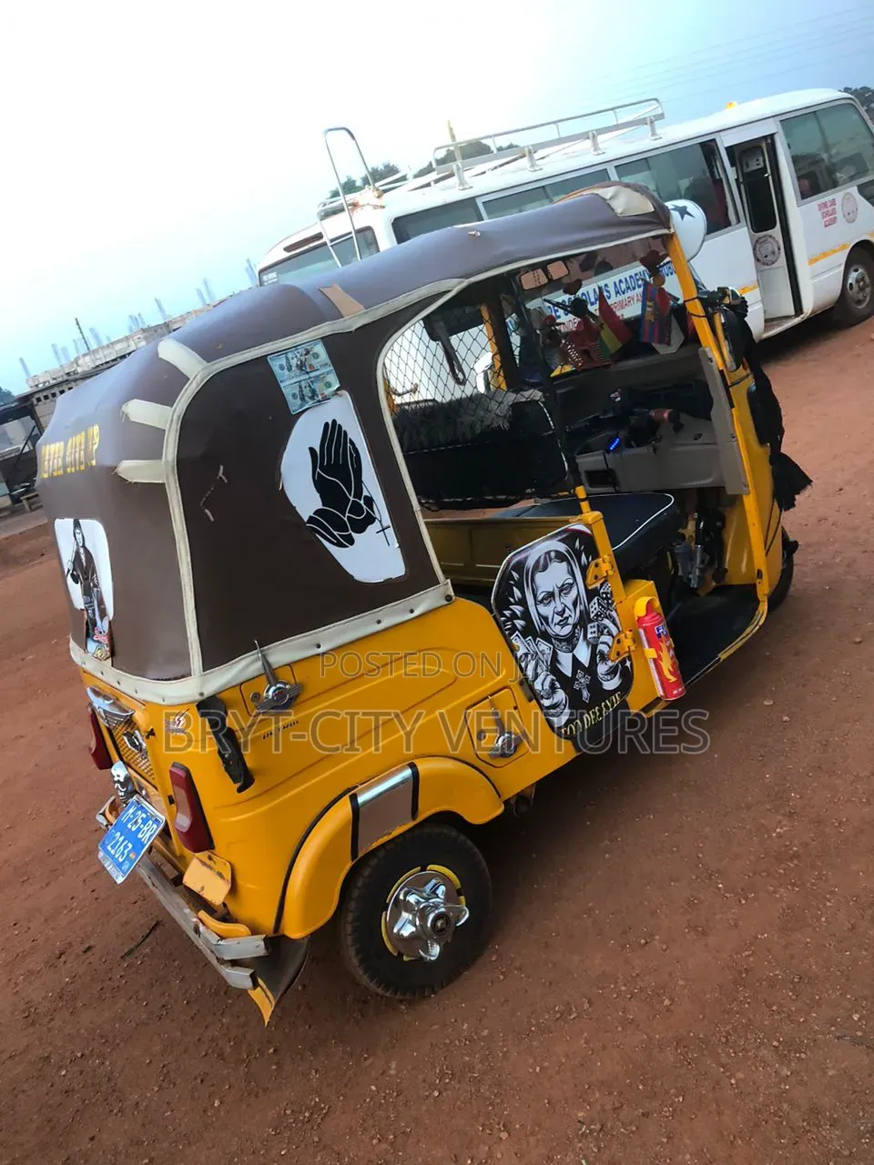 Bajaj RE 2025 Yellow