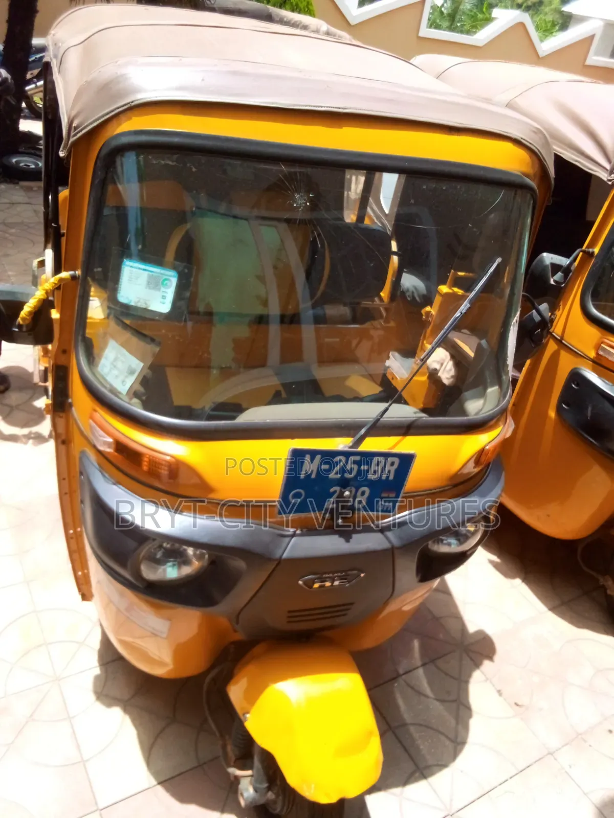 Bajaj RE 2025 Yellow
