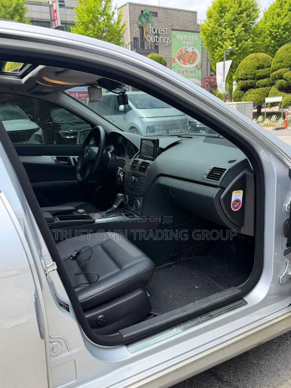 Mercedes-Benz C200 2011 Silver