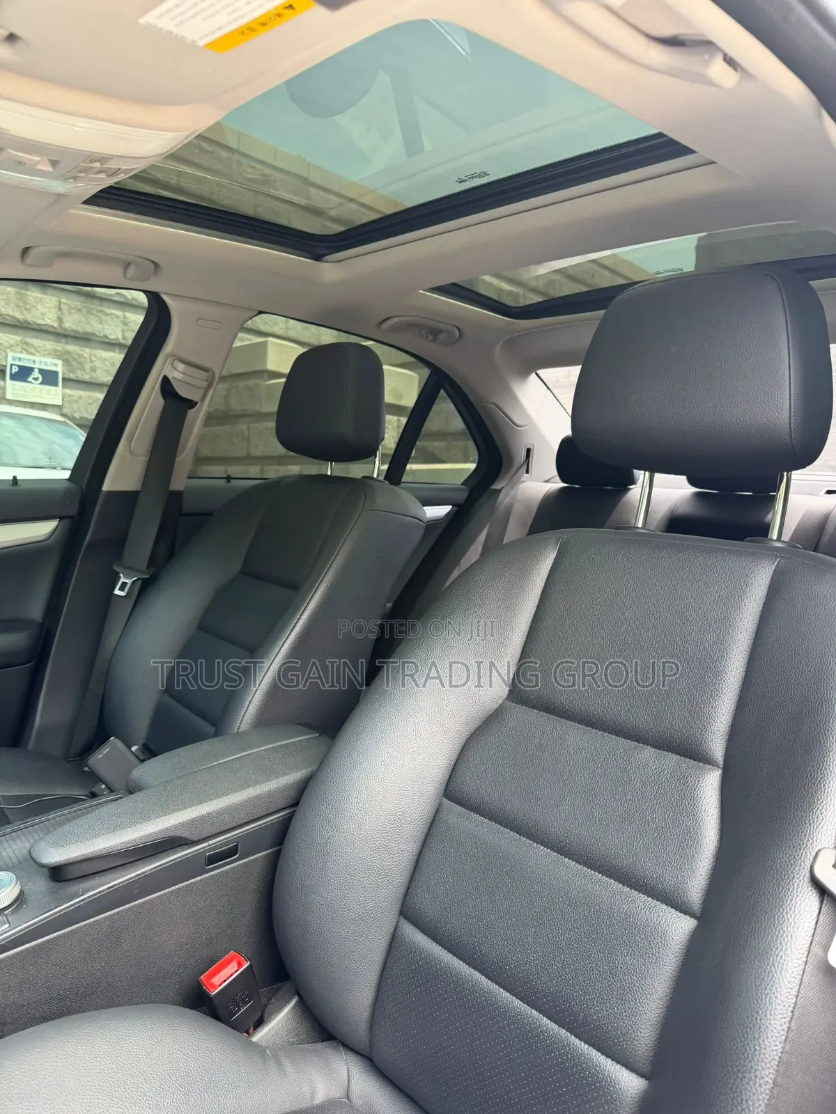 Mercedes-Benz C200 2011 Silver