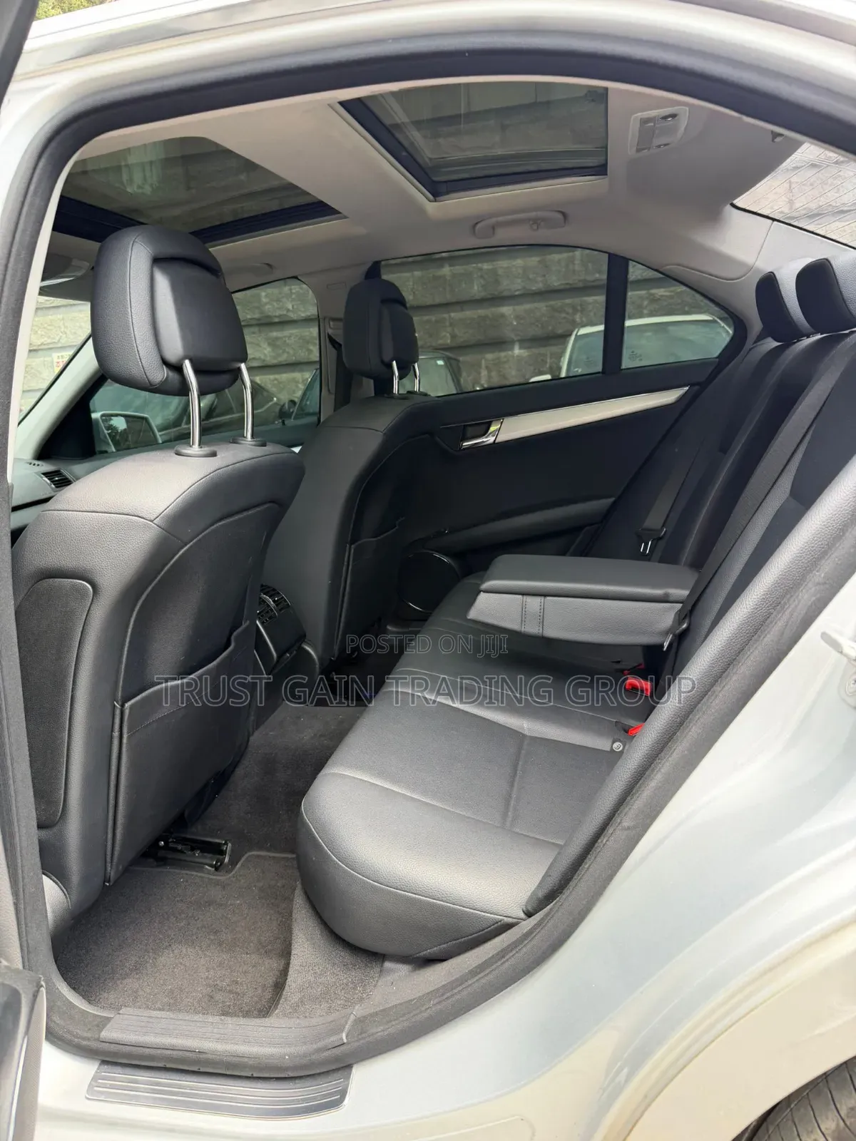 Mercedes-Benz C200 2011 Silver