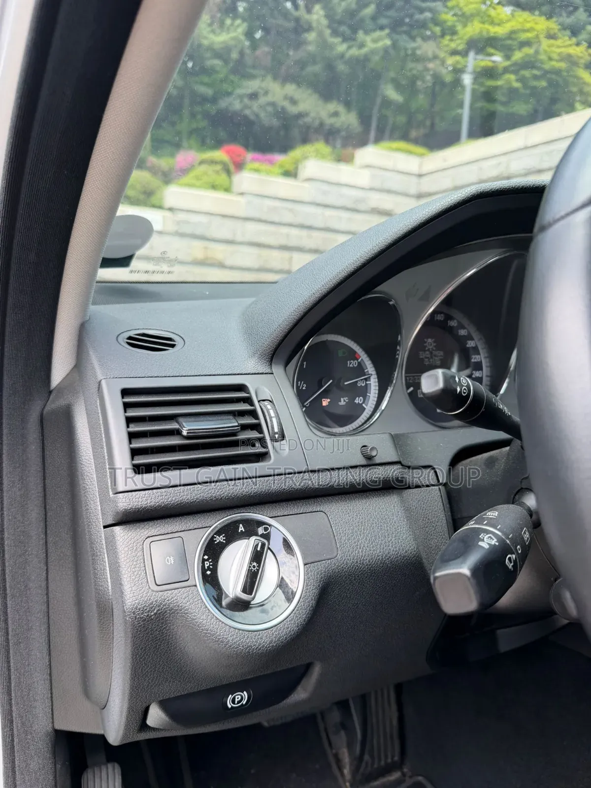 Mercedes-Benz C200 2011 Silver