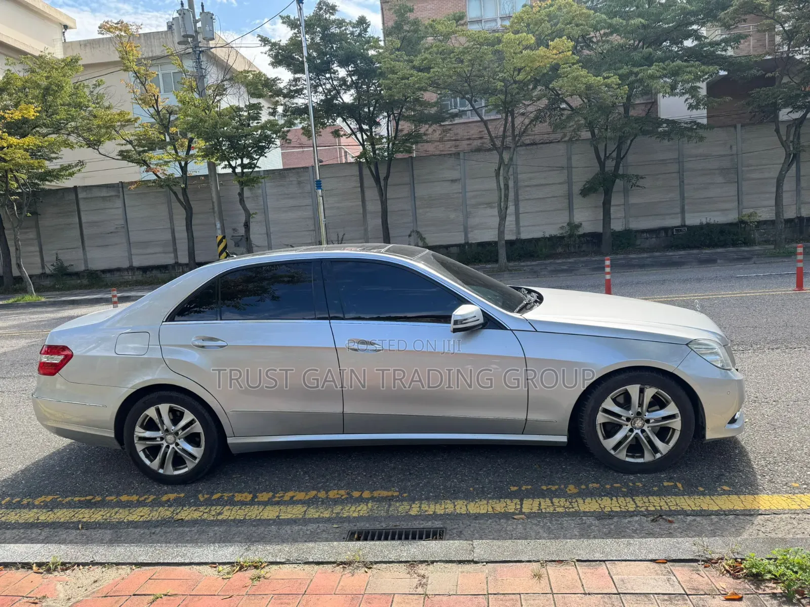 Mercedes-Benz E300 2010 Silver