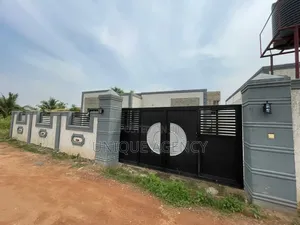 3bdrm Bungalow in Oyarifa Mall Area for sale