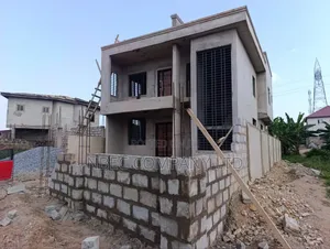 4bdrm House in Ayawaso, Pokuase for sale