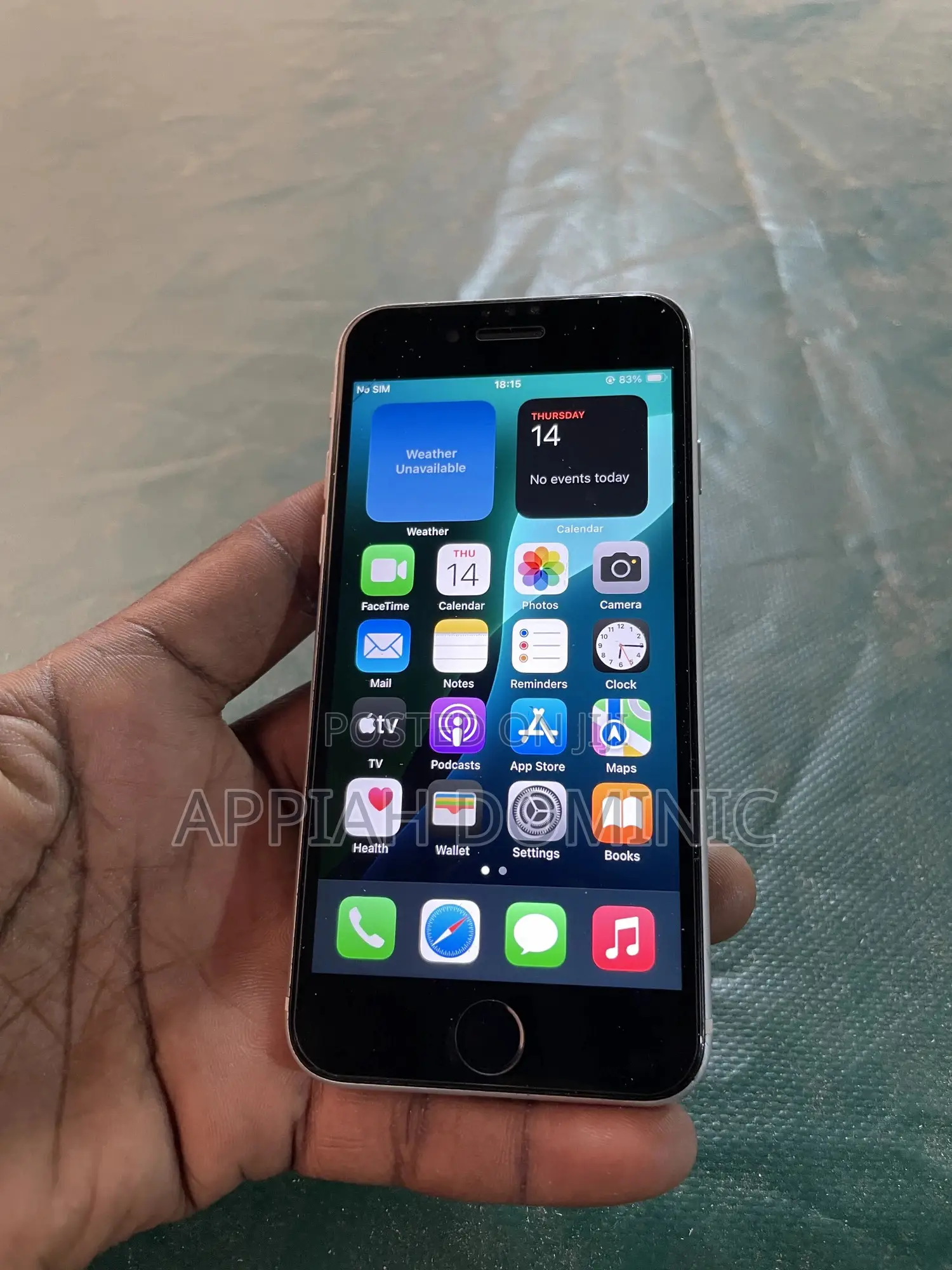 Apple iPhone SE 128 GB Black
