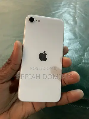 Apple iPhone SE 128 GB Black