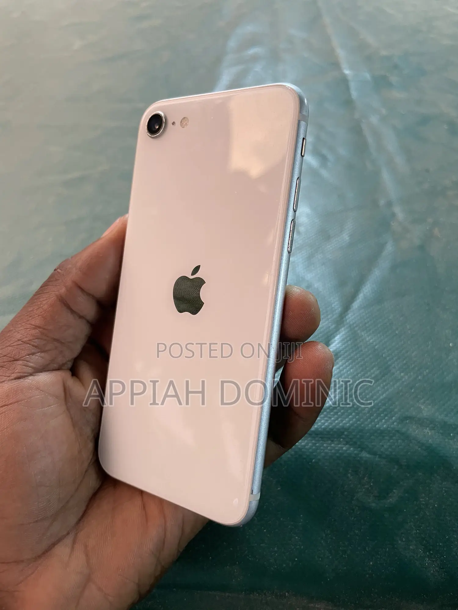 Apple iPhone SE 128 GB Black
