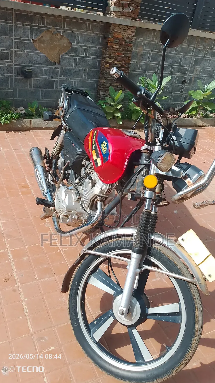 New Royal RY125 2026 Red