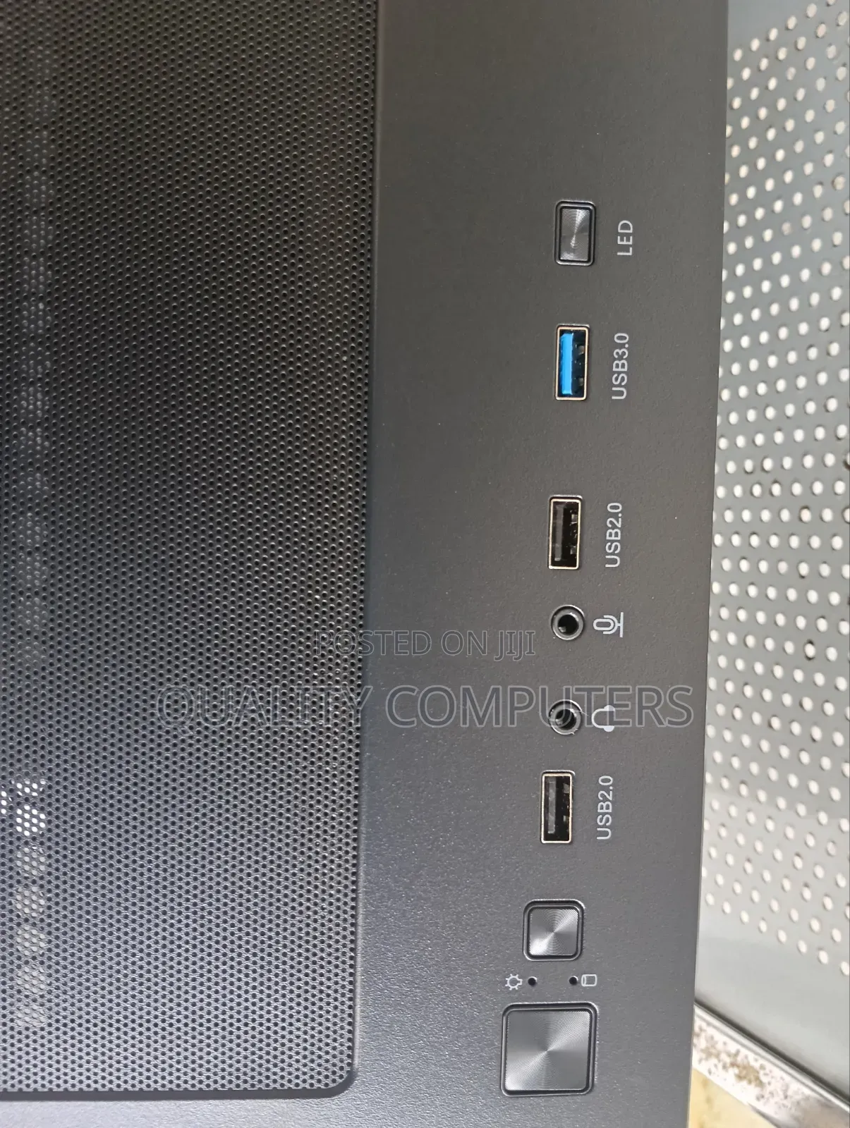Panoramic Gaming Case