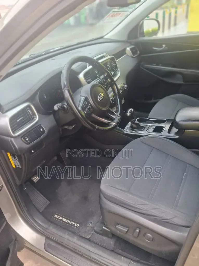 Kia Sorento 4dr SUV 2016 Brown