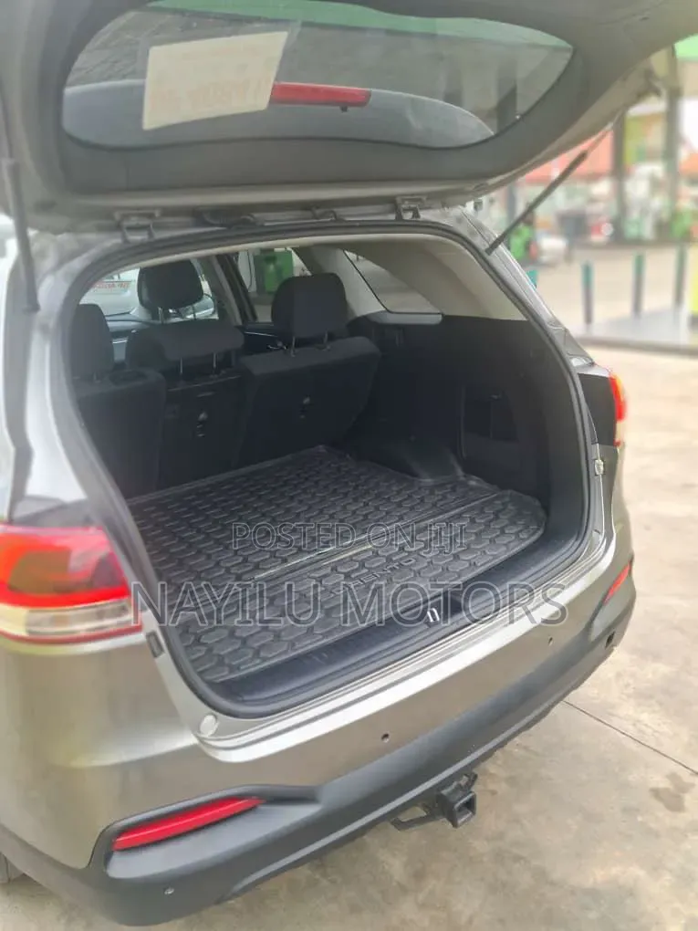 Kia Sorento 4dr SUV 2016 Brown