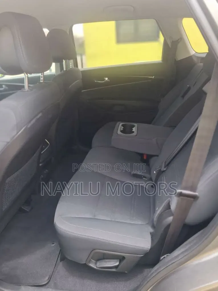 Kia Sorento 4dr SUV 2016 Brown