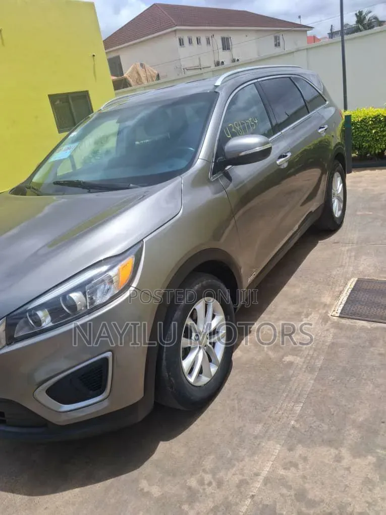 Kia Sorento 4dr SUV 2016 Brown