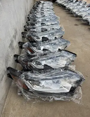 Mitsubishi Outlander Headlight