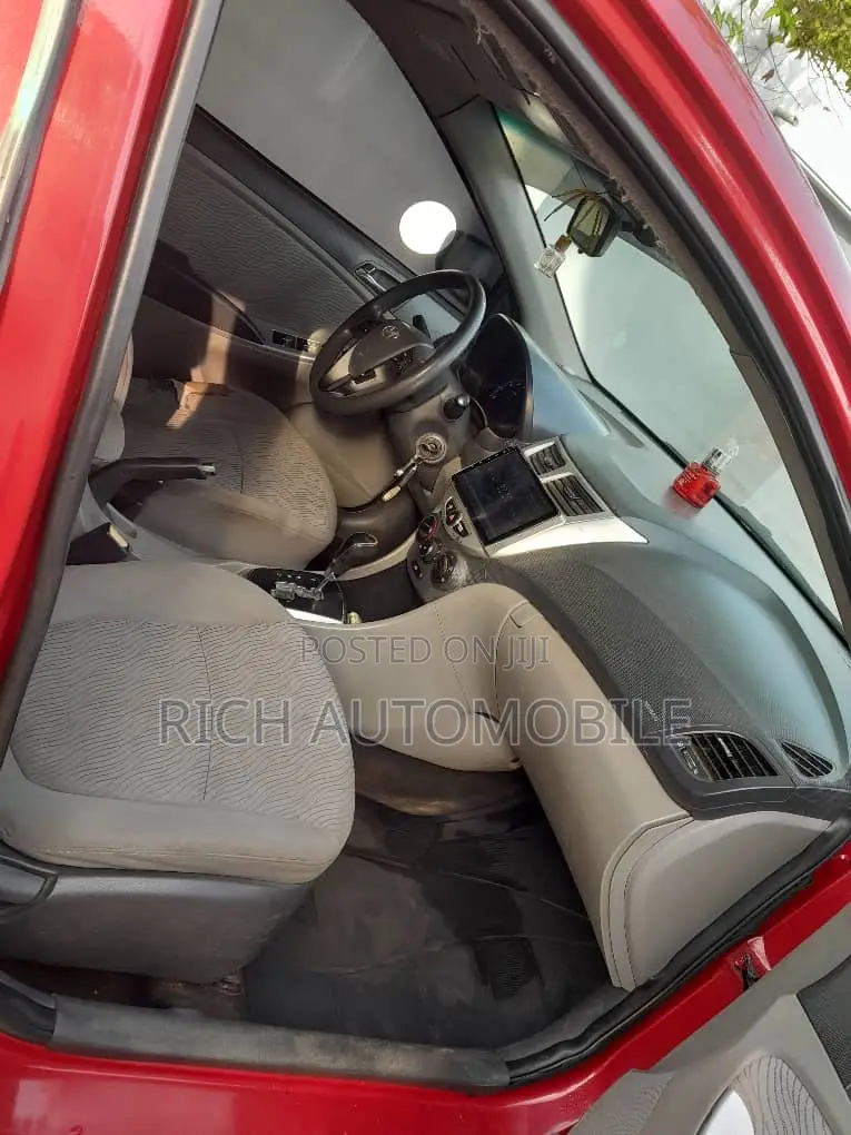 Hyundai Accent GLS 2013 Red