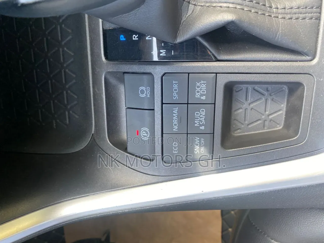 Toyota RAV4 XLE Premium 2021 White