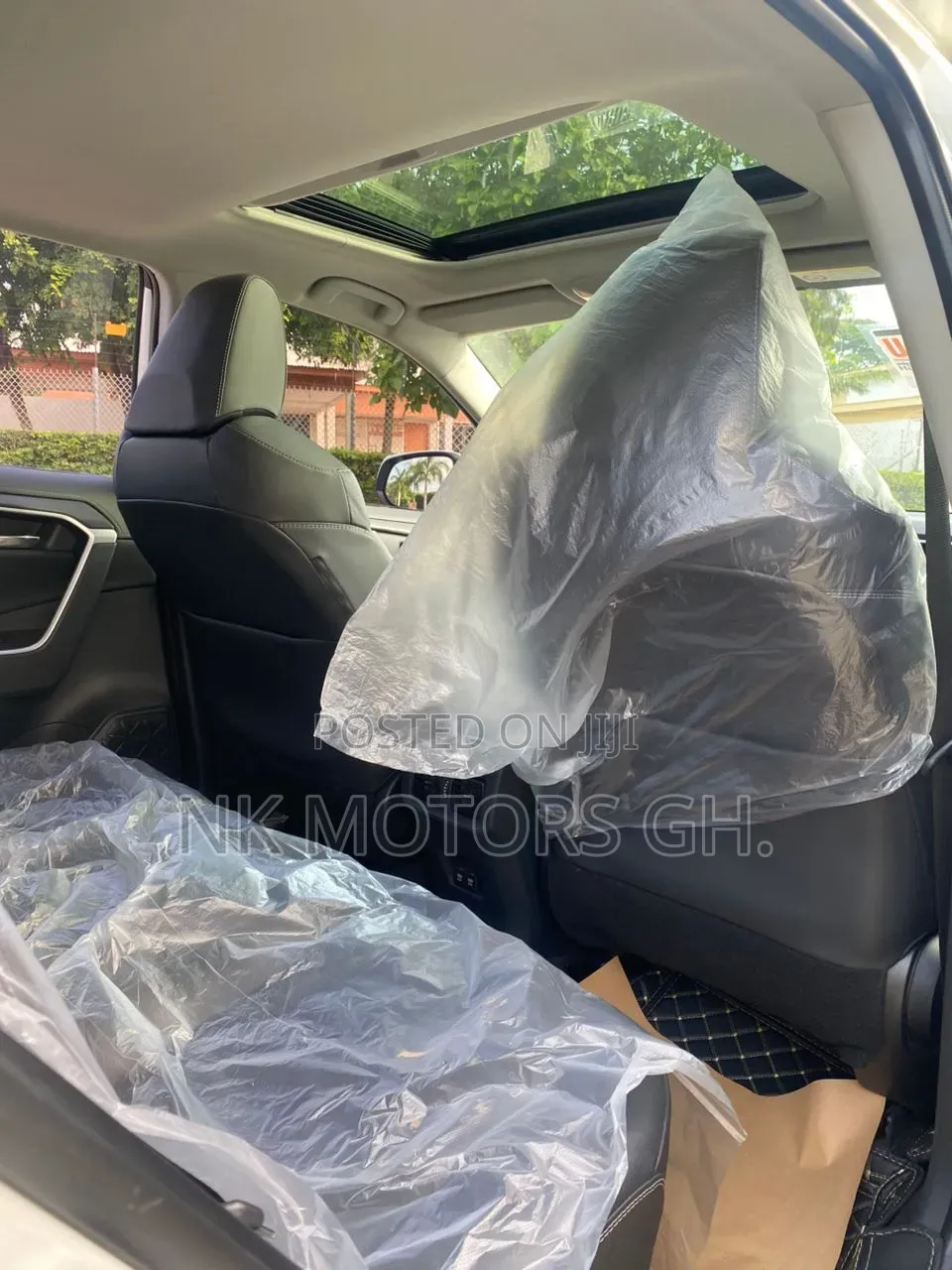 Toyota RAV4 XLE Premium 2021 White