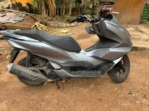 Honda 2022 Blue