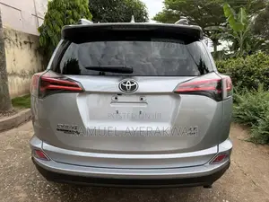 Toyota RAV4 2018 Silver