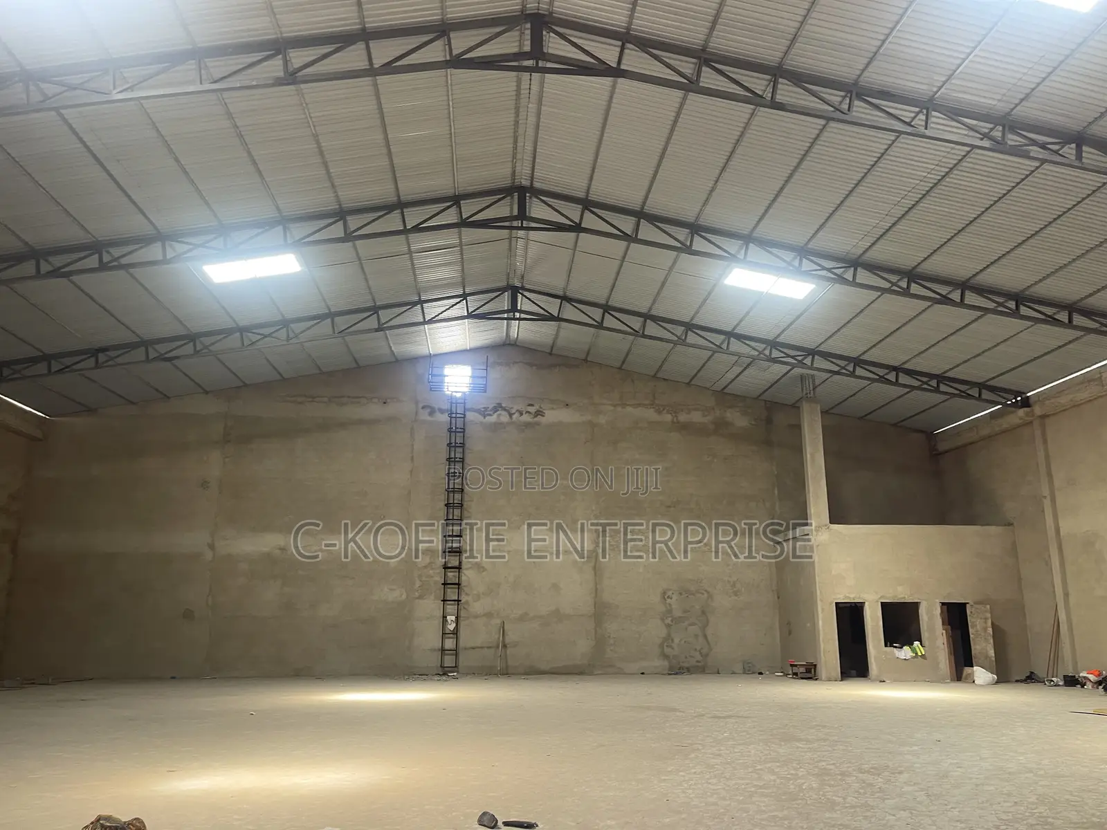 2000 SQM Warehouse at Airport for Rent
