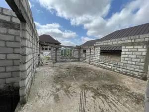 4bdrm Block of Flats in Abrepo Near Kumasi for sale