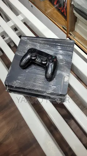 Ps4 Slim With 6 Jailbreak Games