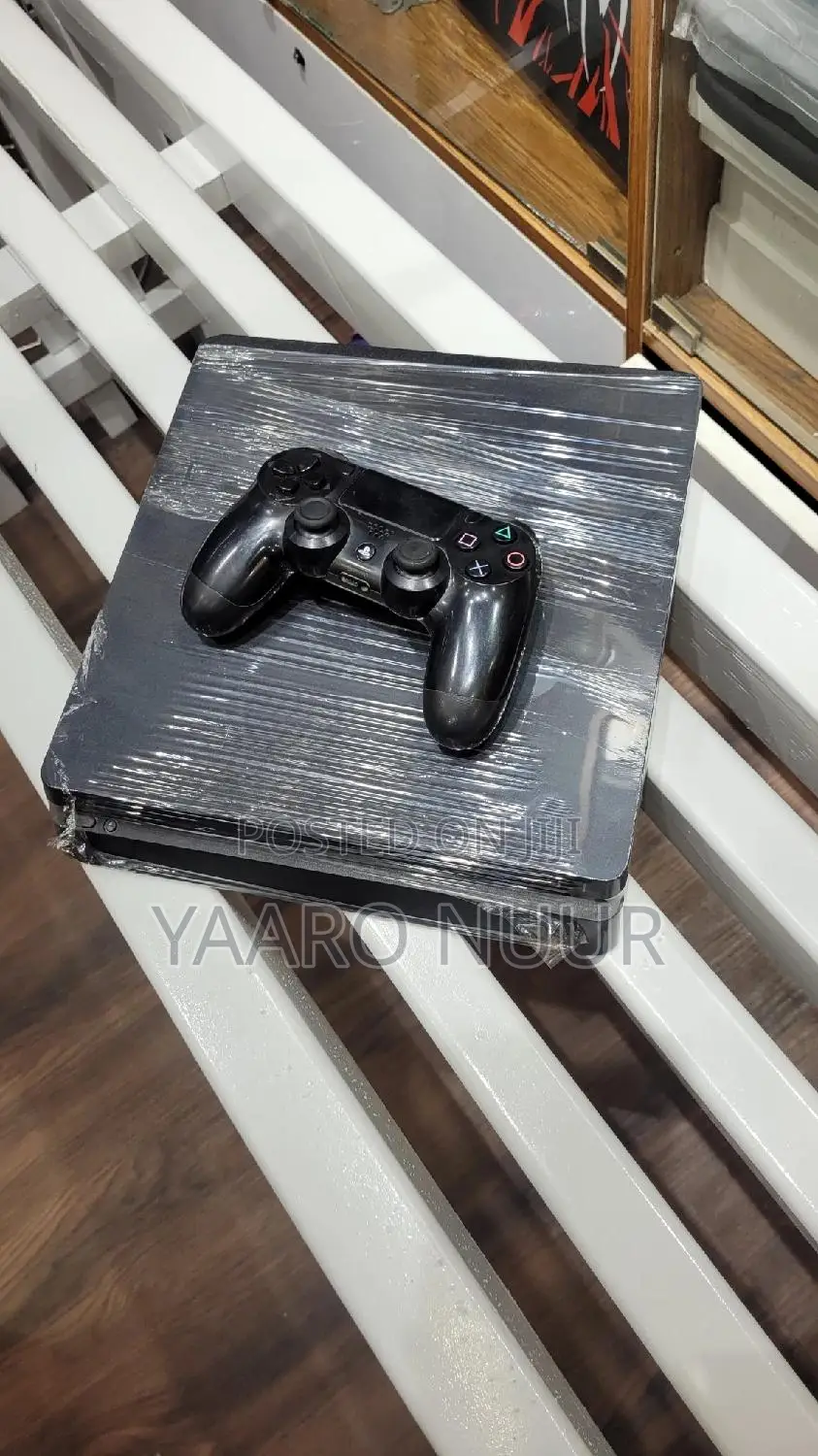 Ps4 Slim With 6 Jailbreak Games