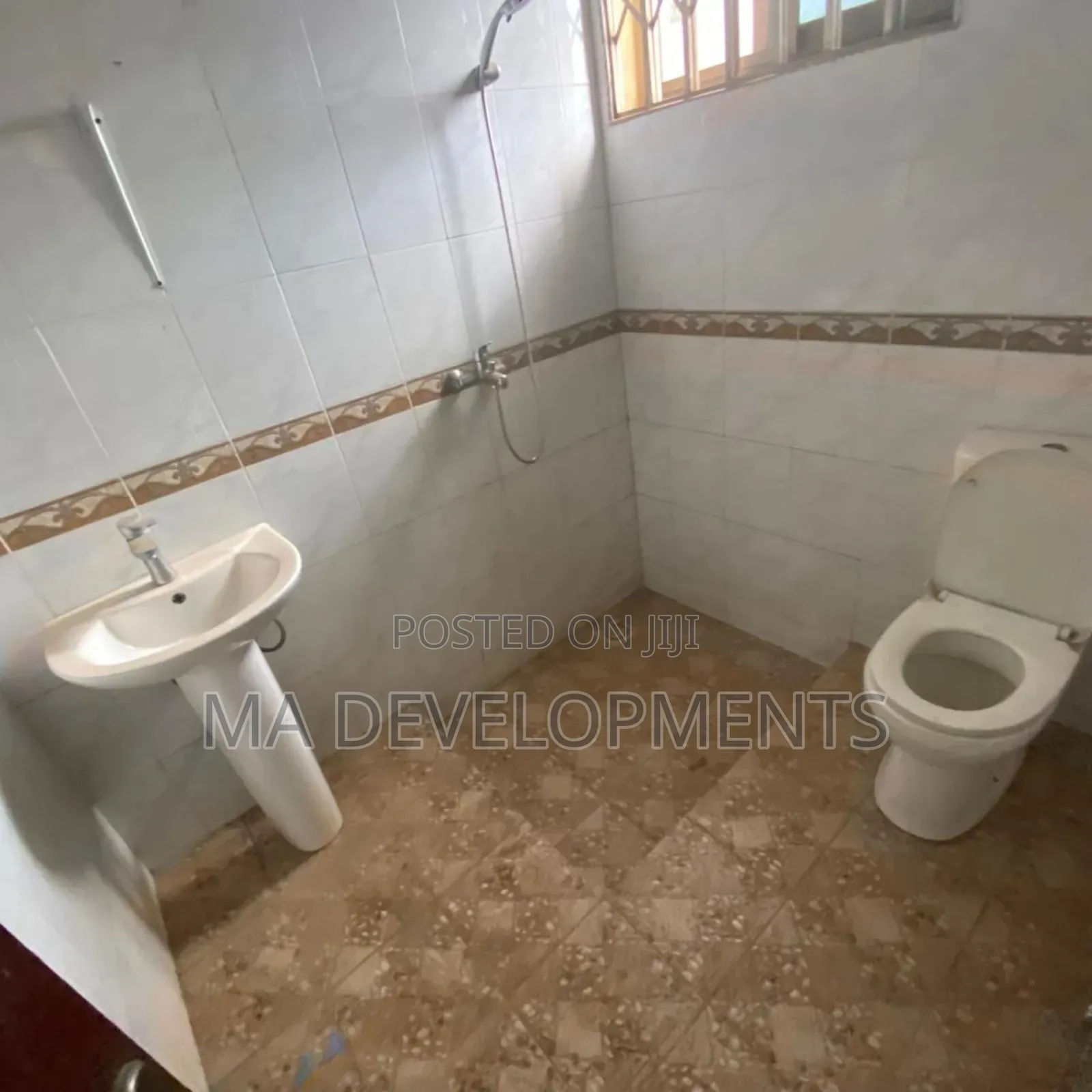 3bdrm Apartment in Asofa Ofankor for rent