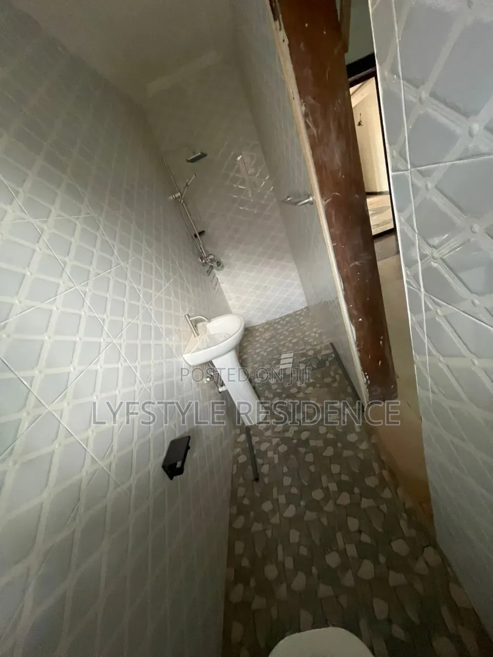3bdrm Apartment in Akporman, Boi for rent