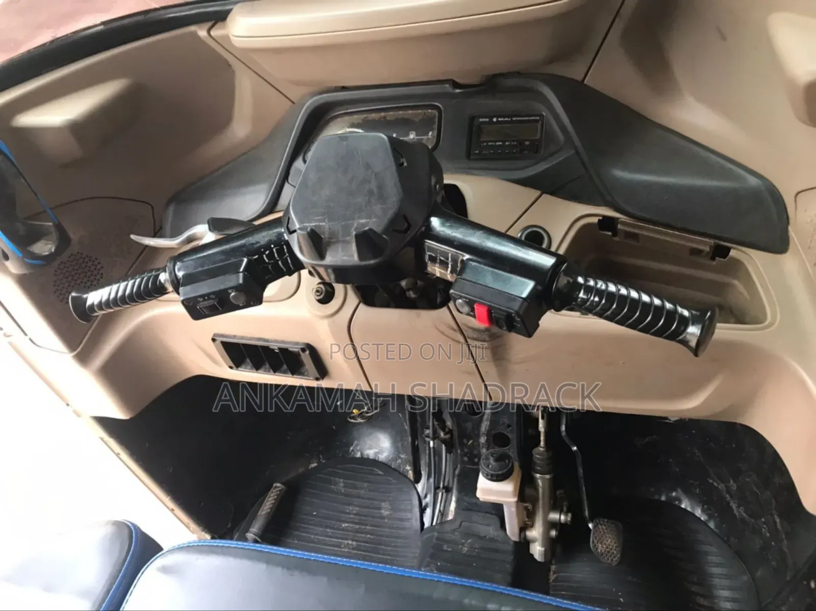 Bajaj RE 2024 Black