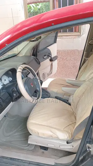 Saturn Vue 4 AWD 2005 Red