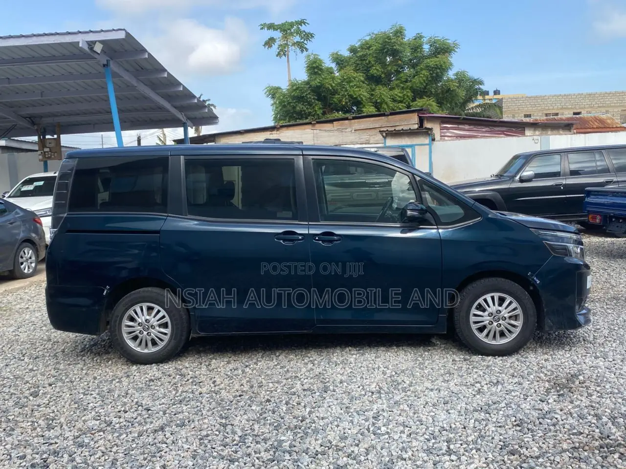 Toyota Voxy SV Premium 2014 Blue