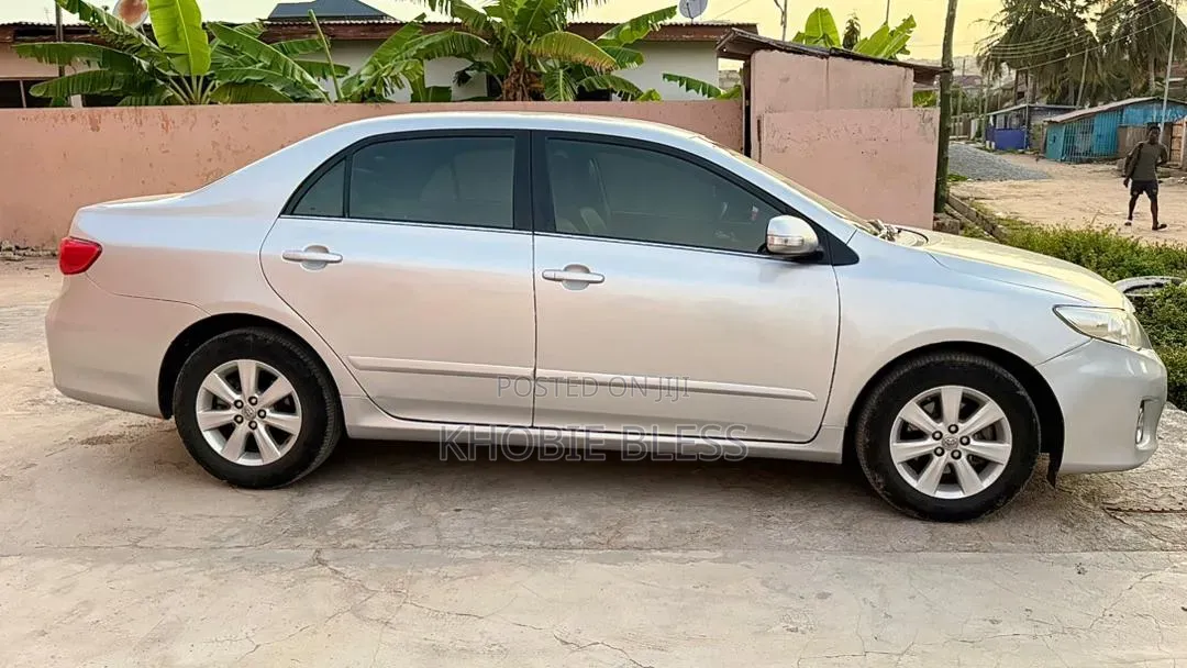 Toyota Corolla S 4dr Sedan (1.8L 4cyl 4A) 2013 Silver