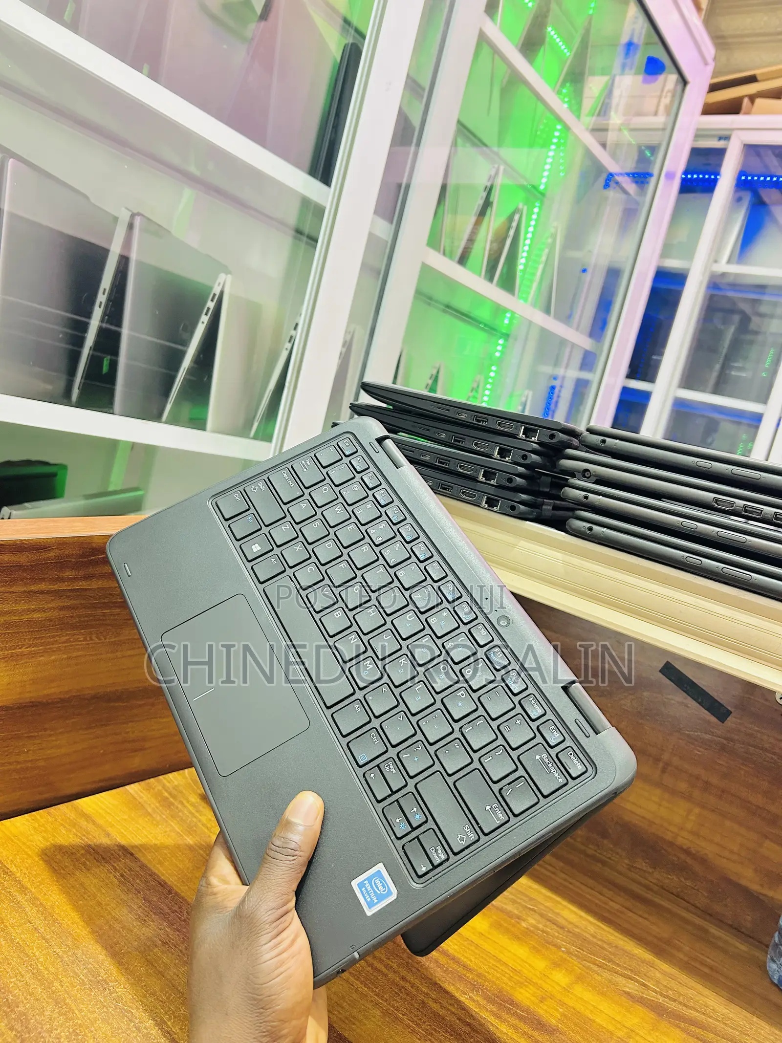Laptop Dell Latitude 11 3190 4GB Intel Pentium SSD 128GB