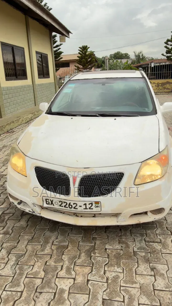 Pontiac Vibe 2007 White