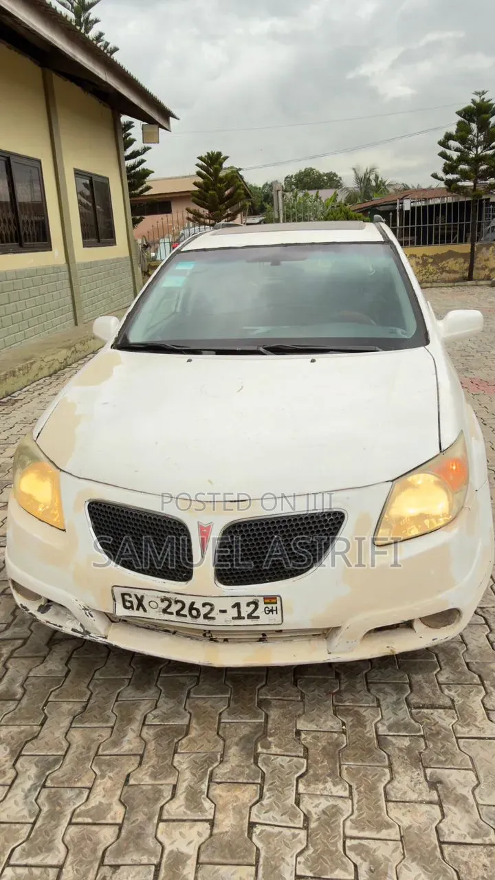 Pontiac Vibe 2007 White