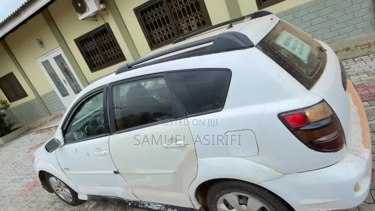 Pontiac Vibe 2007 White