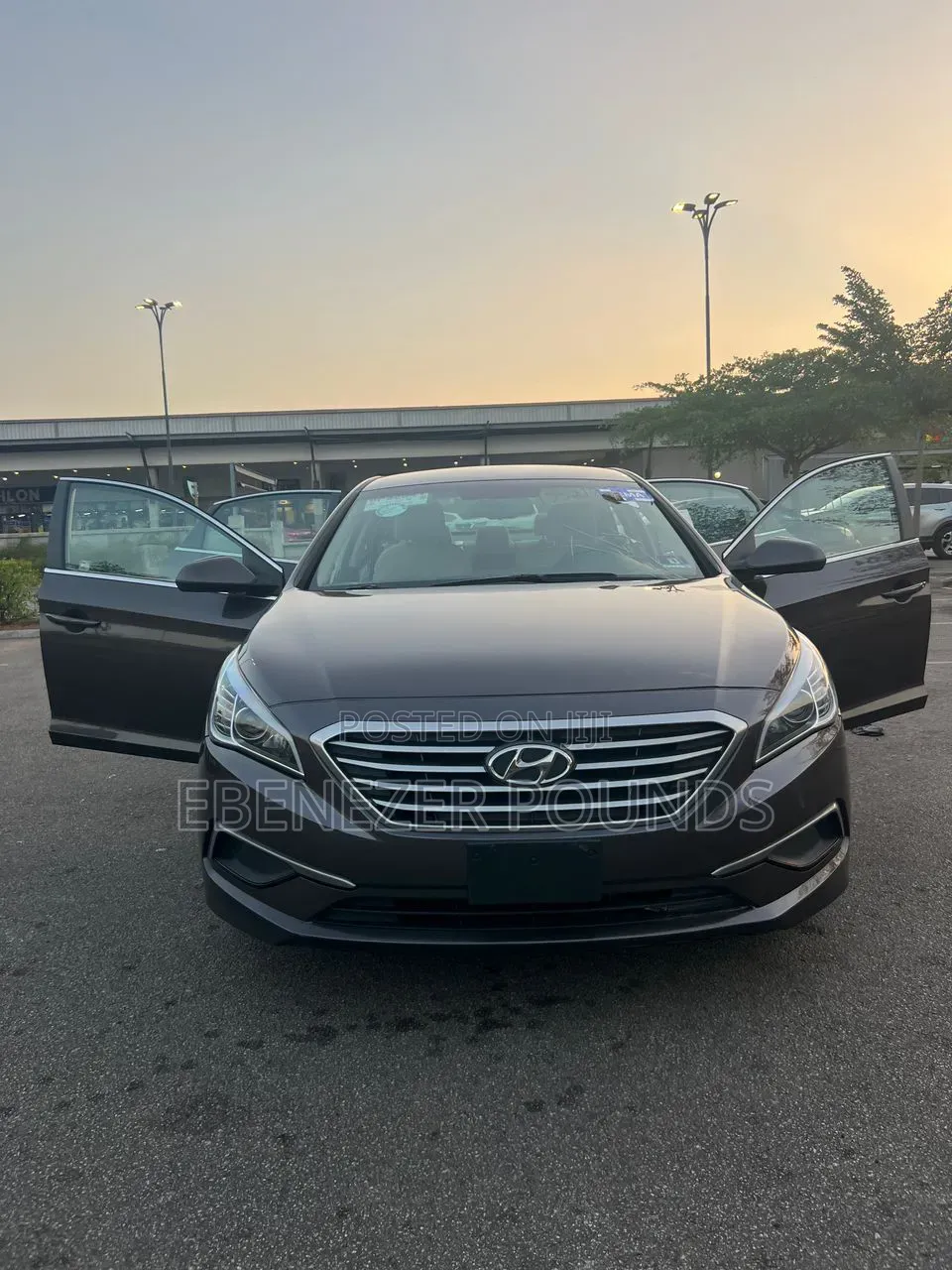 Hyundai Sonata Limited Sedan FWD (2.4L 4cyl 6A) 2017 Brown