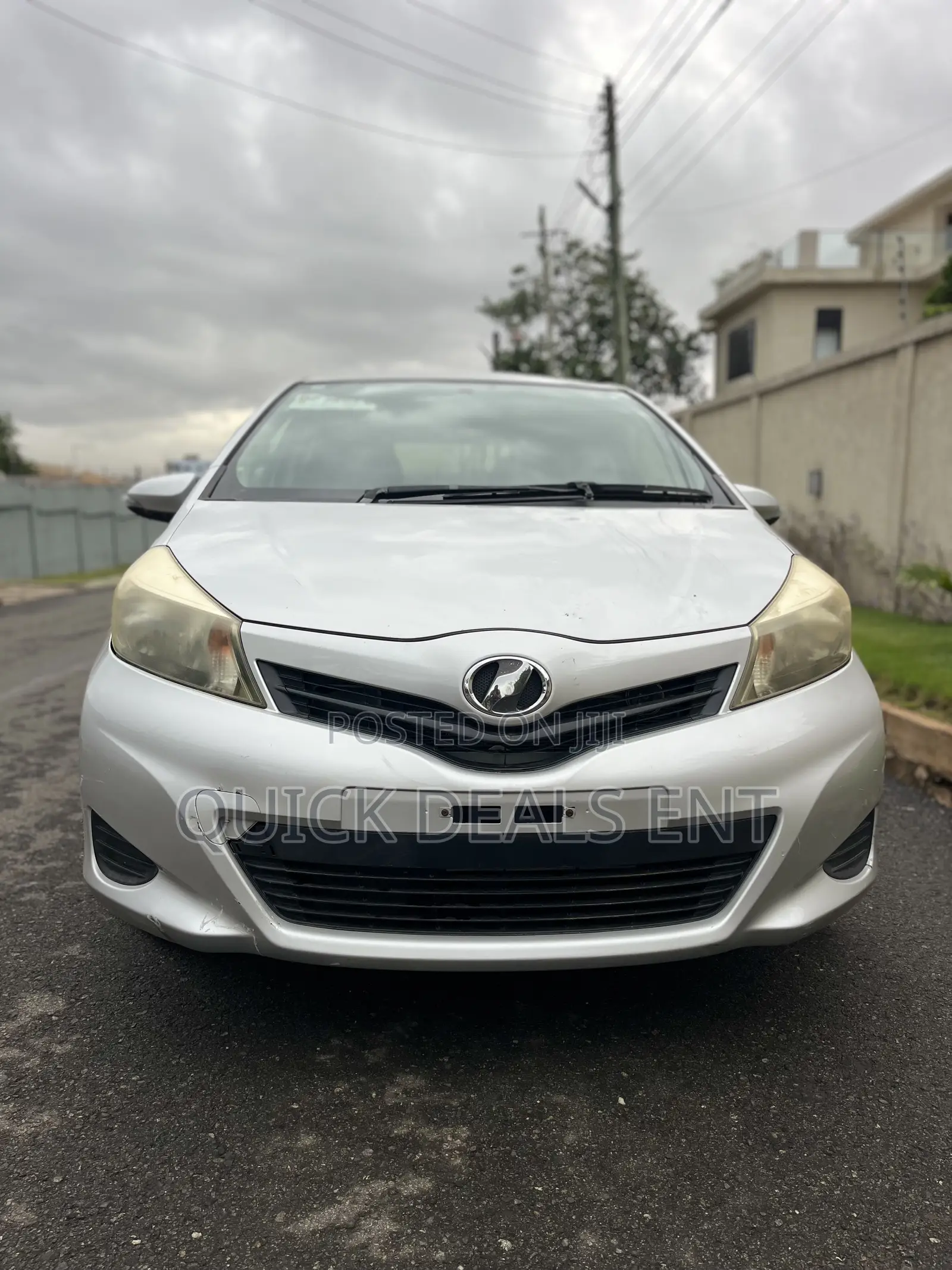 Toyota Vitz 1.3 AWD 5dr 2011 Silver