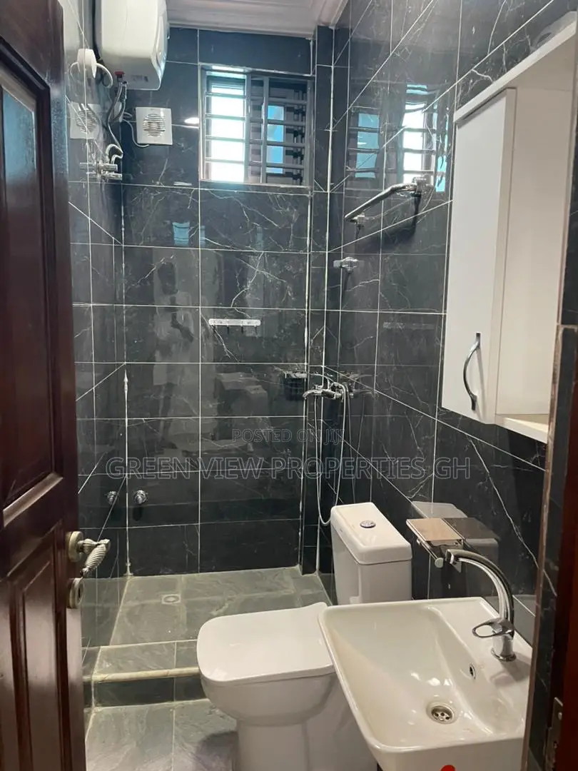 1bdrm Room & Parlour in Dome for rent
