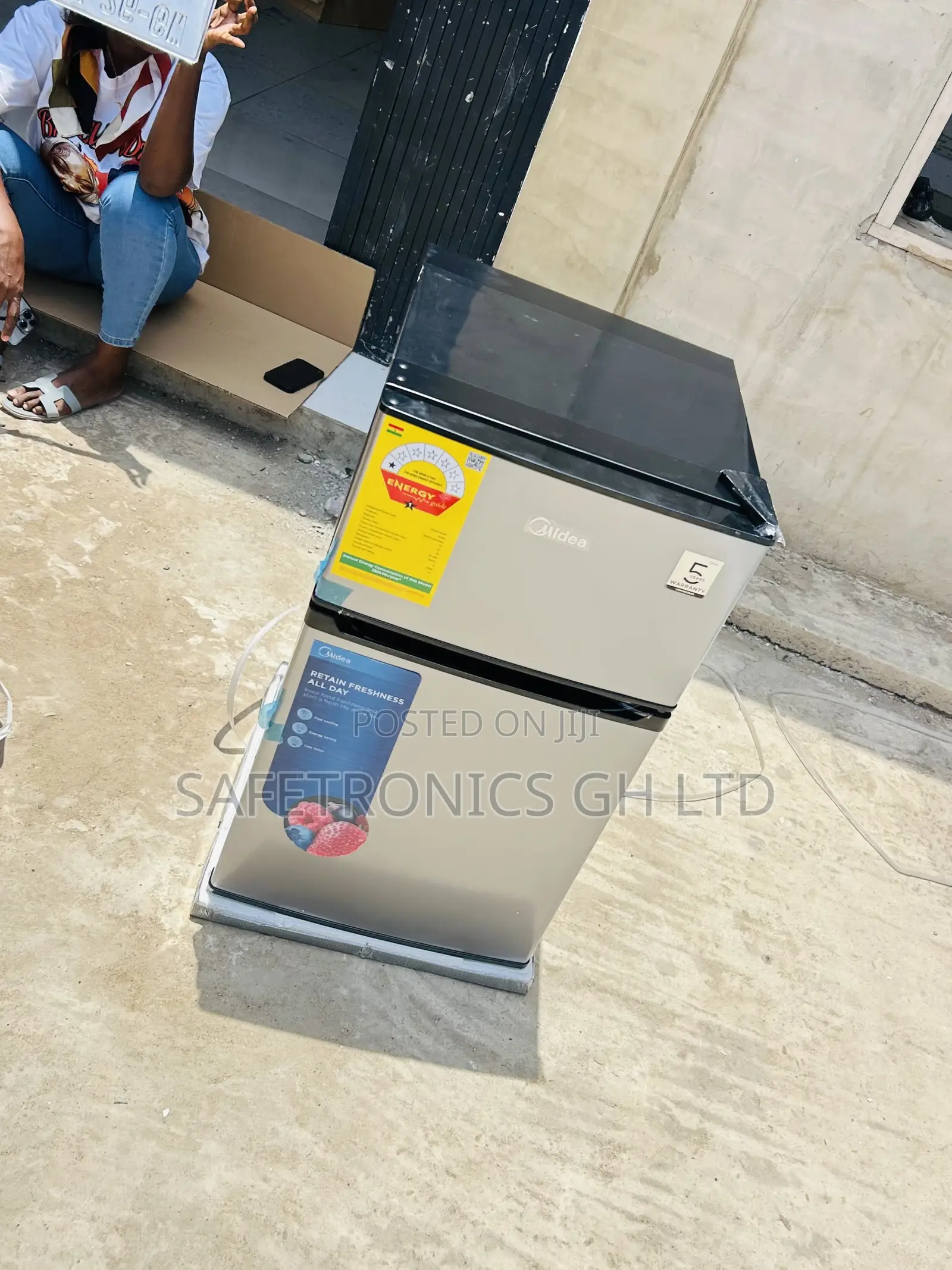 Super Fast Midea 87ltr Double Door Table Top Fridge Hd-113f(N