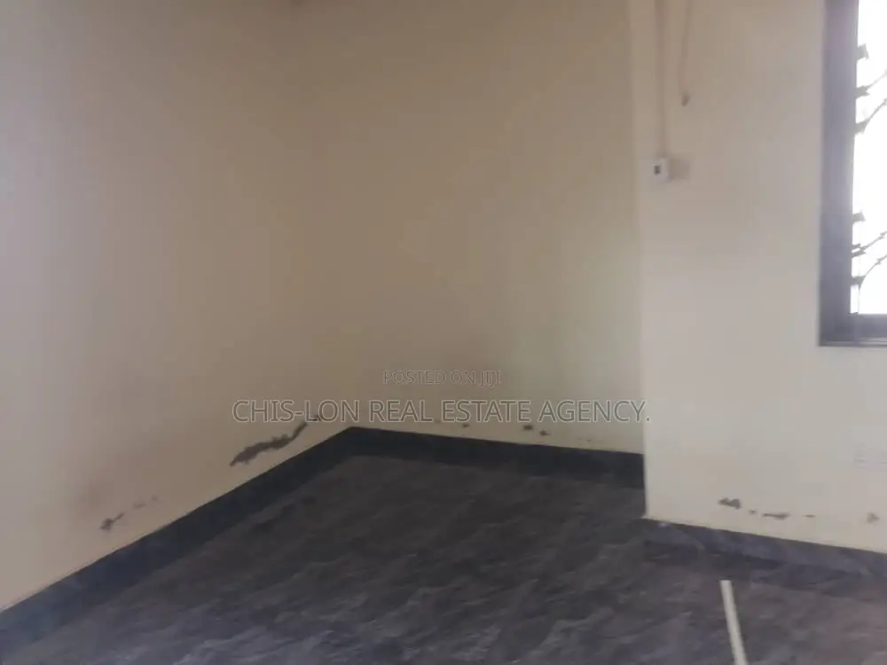 3bdrm House in Kasoa Tuba, Toll Booth for rent