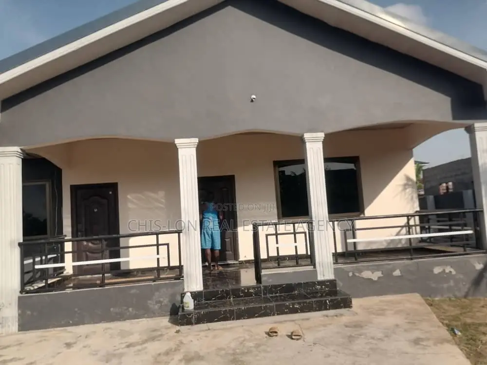 3bdrm House in Kasoa Tuba, Toll Booth for rent