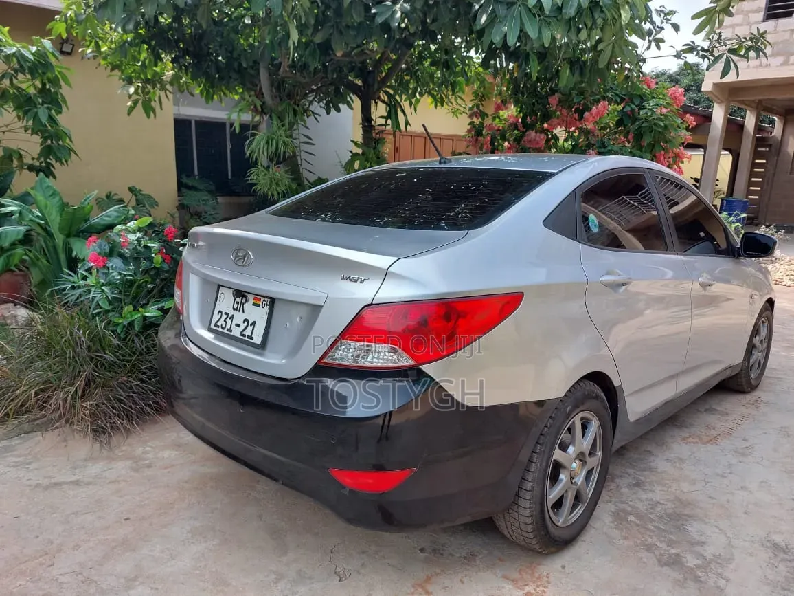 Hyundai Accent GLS 4dr Sedan (1.6L 4cyl 6A) 2015 Silver