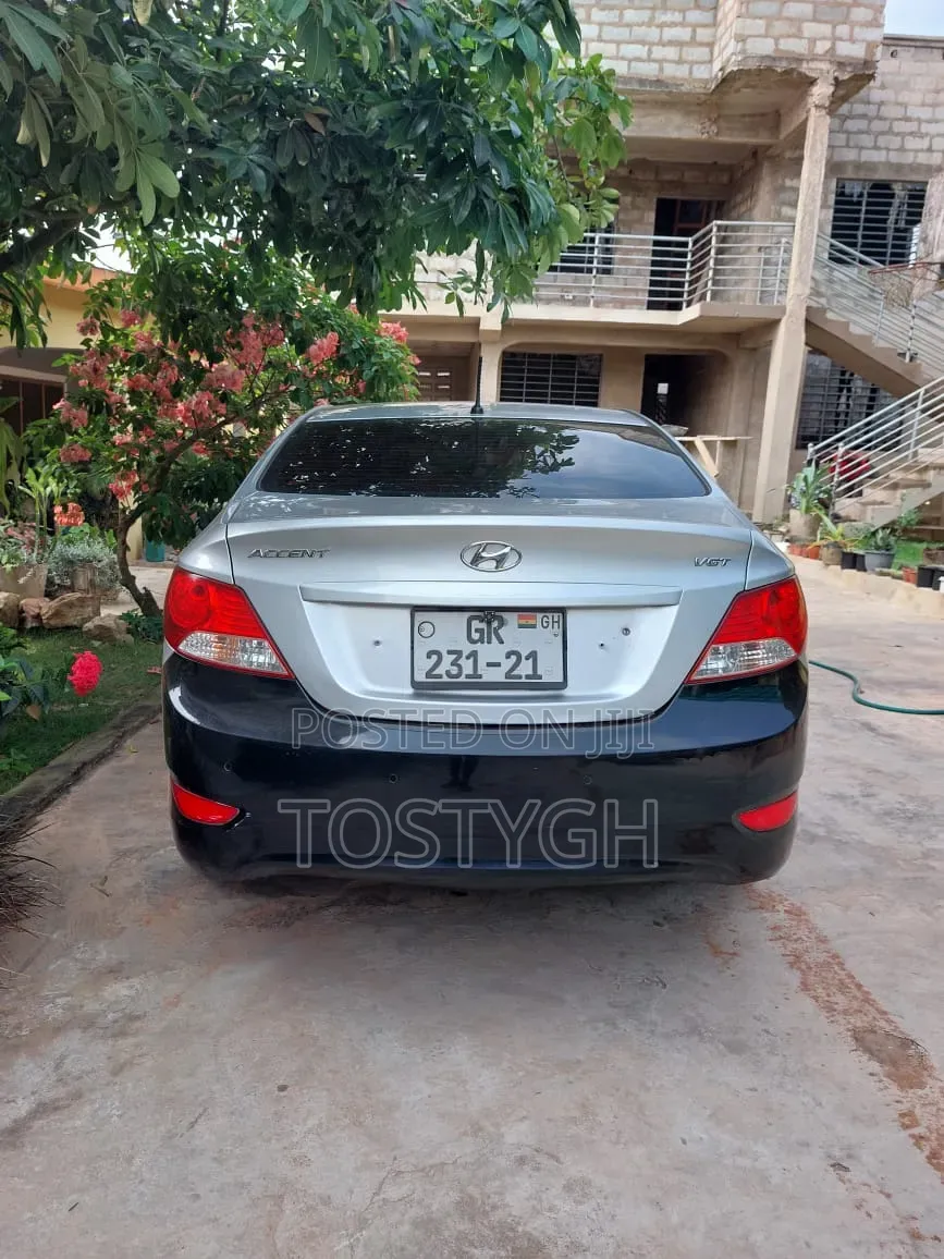 Hyundai Accent GLS 4dr Sedan (1.6L 4cyl 6A) 2015 Silver