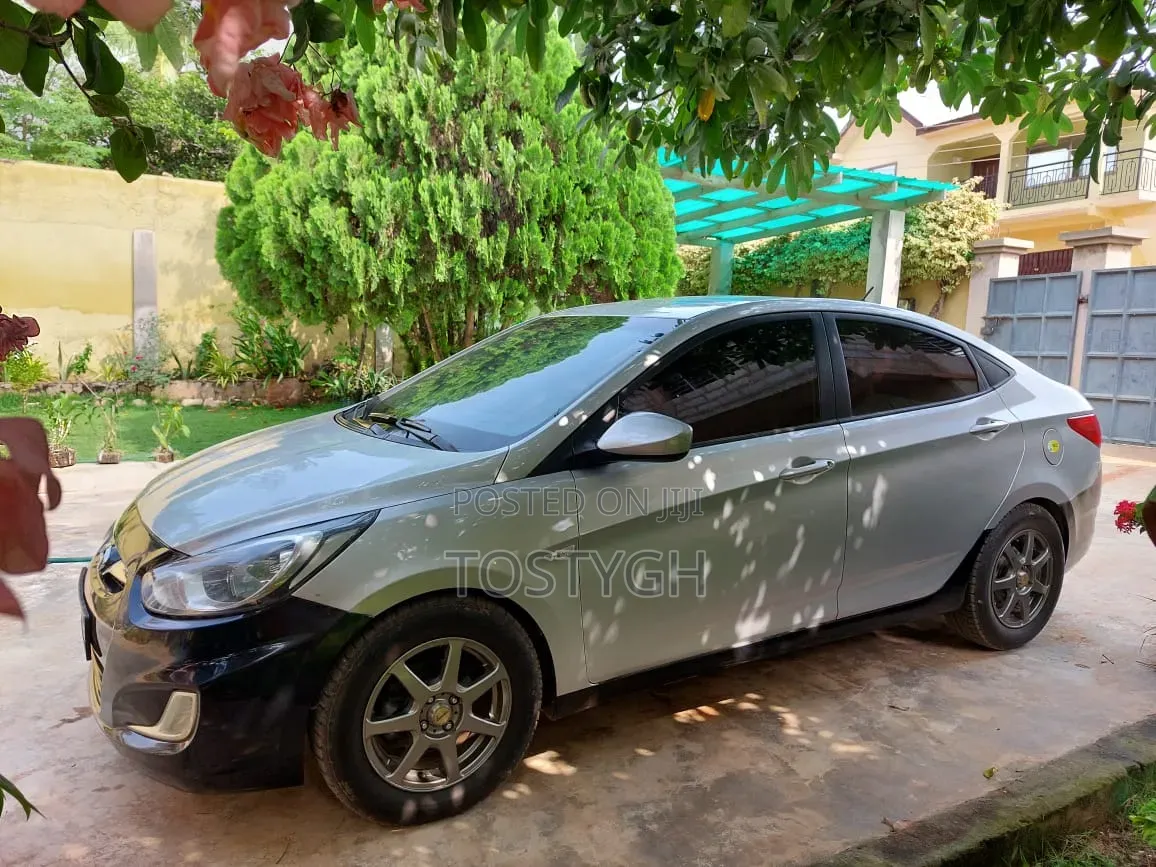 Hyundai Accent GLS 4dr Sedan (1.6L 4cyl 6A) 2015 Silver